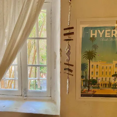 Vila Cafabre, Tropezienne Vue Mer Au Centre-ville *